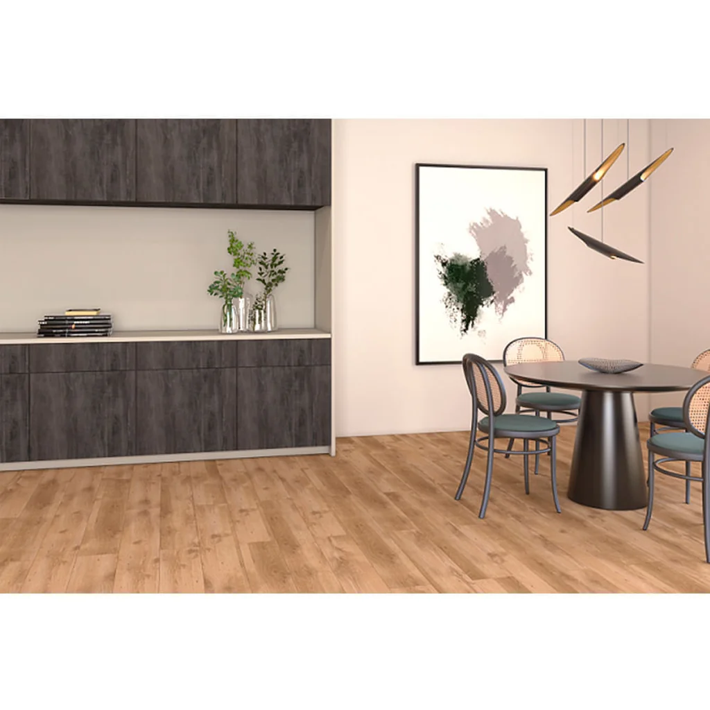 Corredor com piso laminado Eucafloor de acabamento uniforme